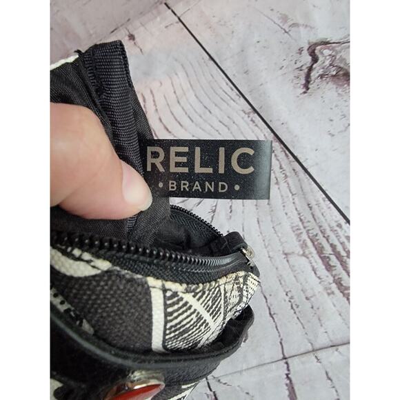 Relic Wristlet Wallet Black White Floral - Picture 7 of 10